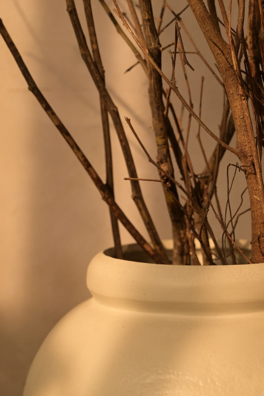 Arlo Vase by Nara Livin