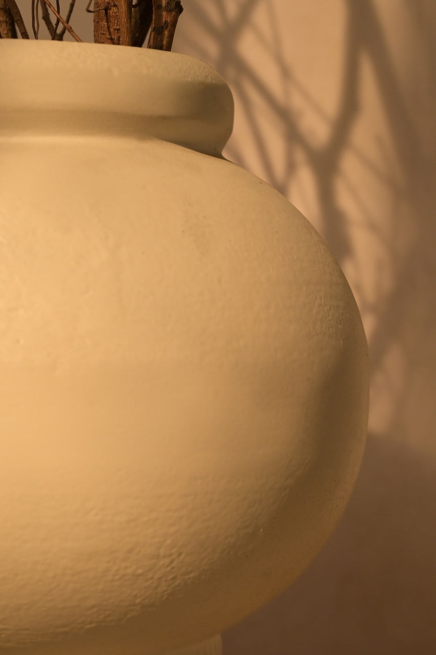 Arlo Vase by Nara Livin