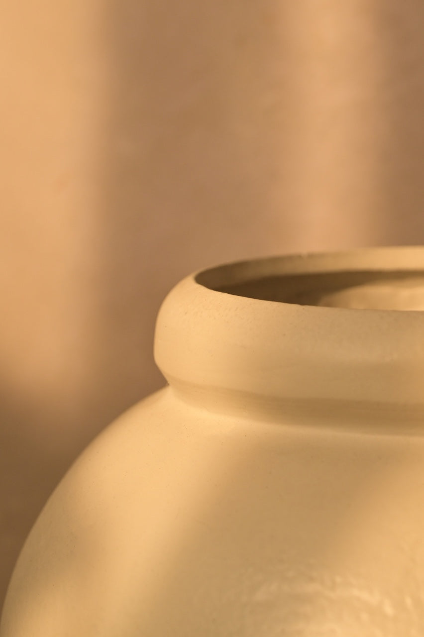 Arlo Vase by Nara Livin