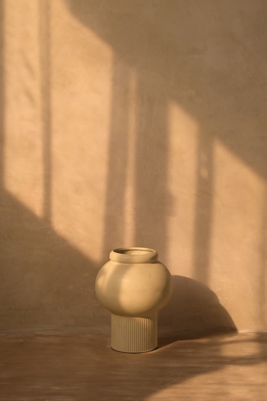 Arlo Vase by Nara Livin