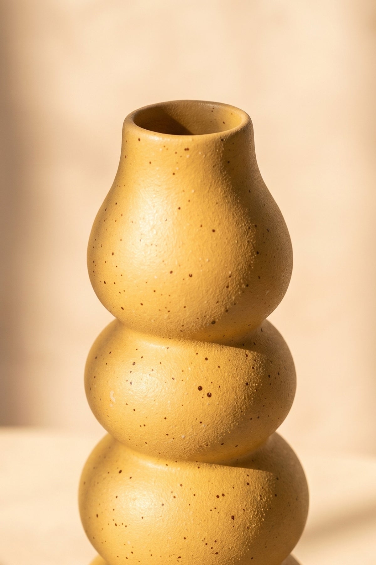 Loop Candle Holder