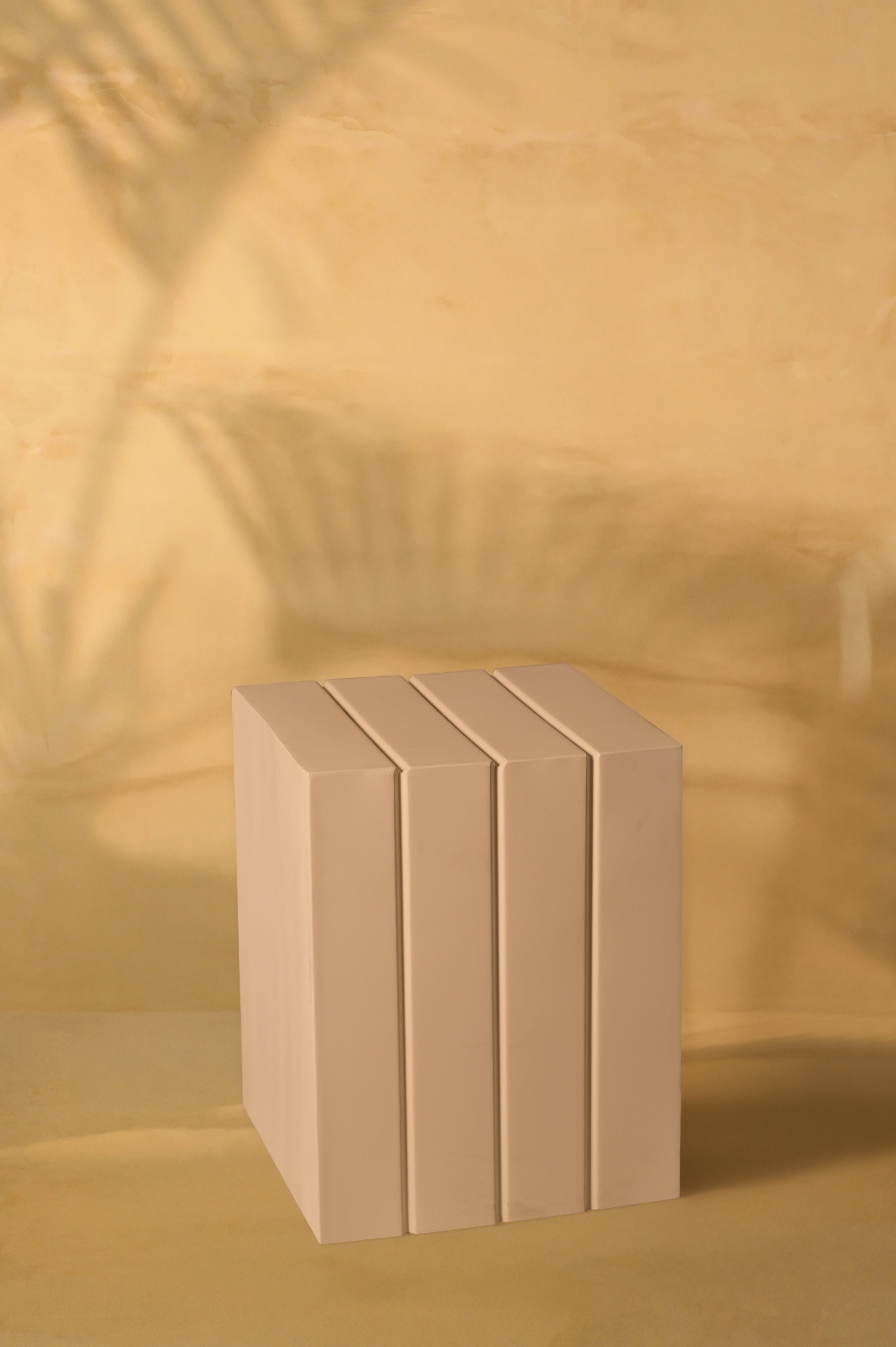 Koro Table (Signature Catalogue)