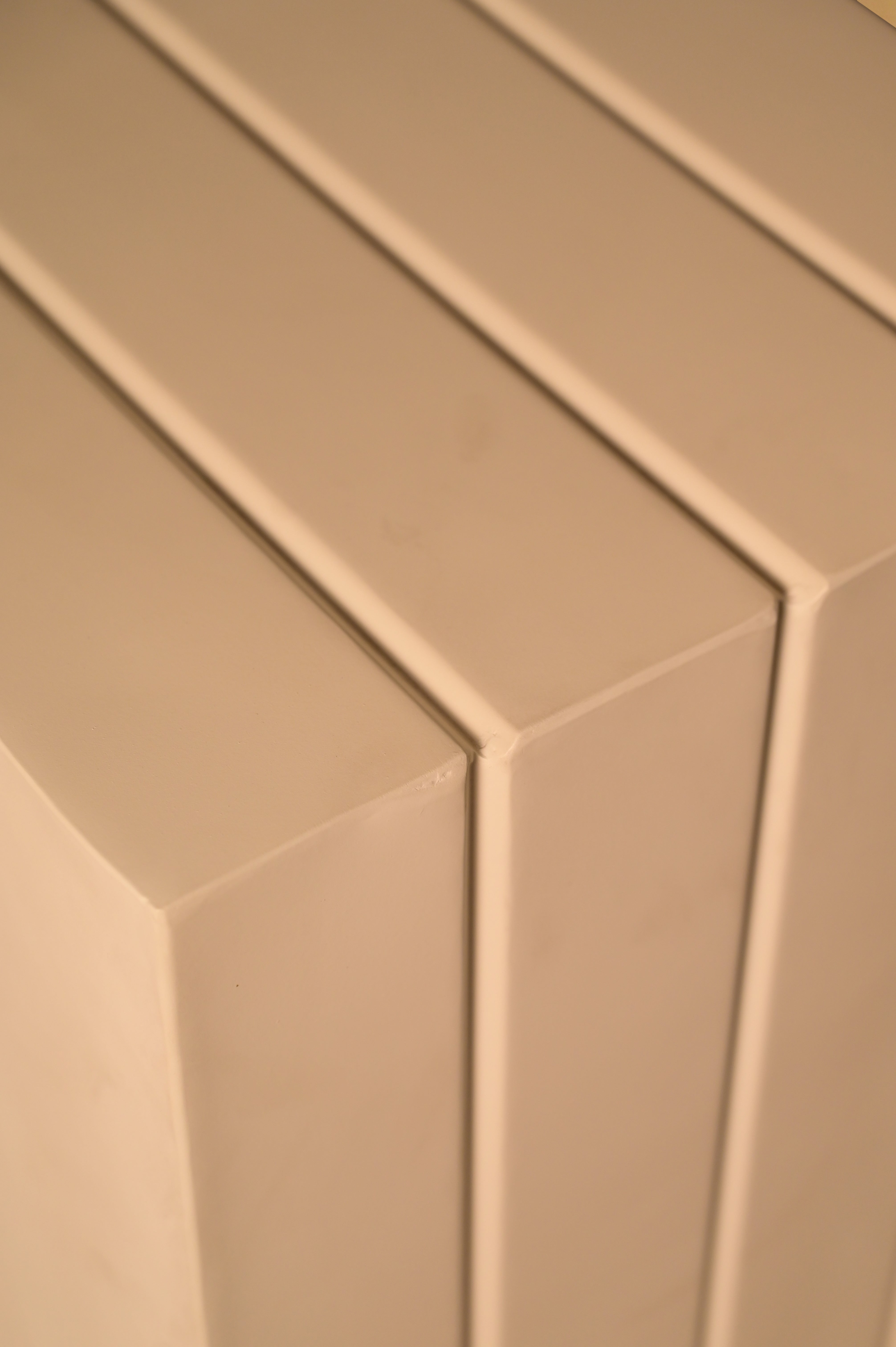 Koro Table (Signature Catalogue)