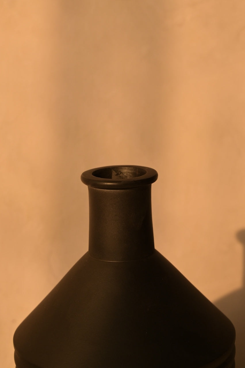 Alba Vase by Nara Livin