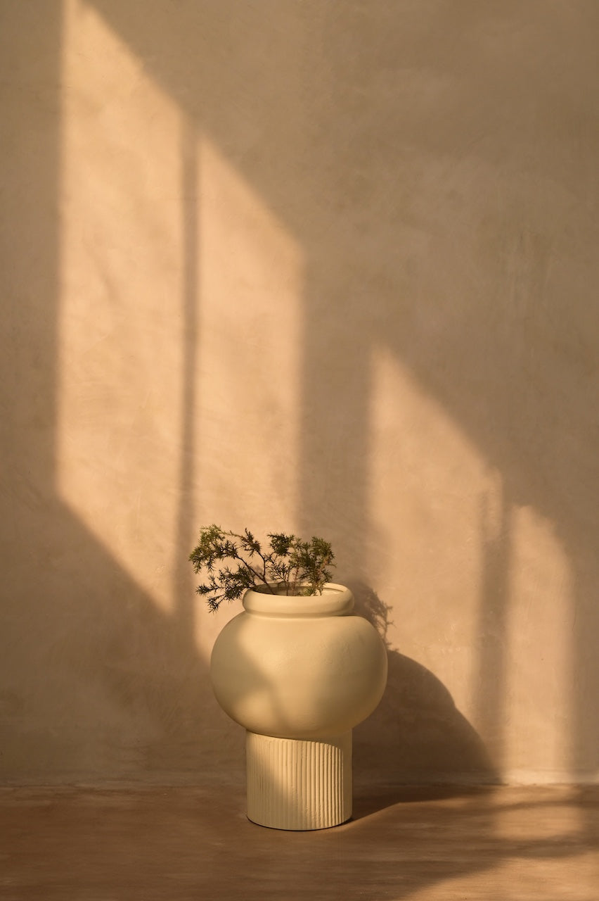 Arlo Vase by Nara Livin