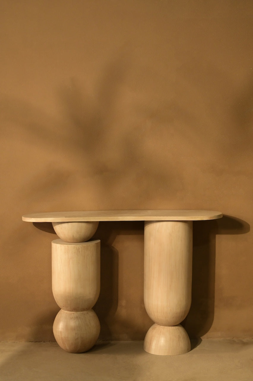 Aurum Console by Nara Livin