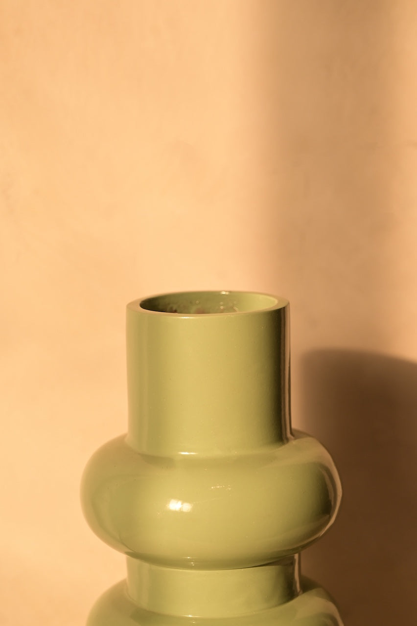 Briar Vase by Nara Livin
