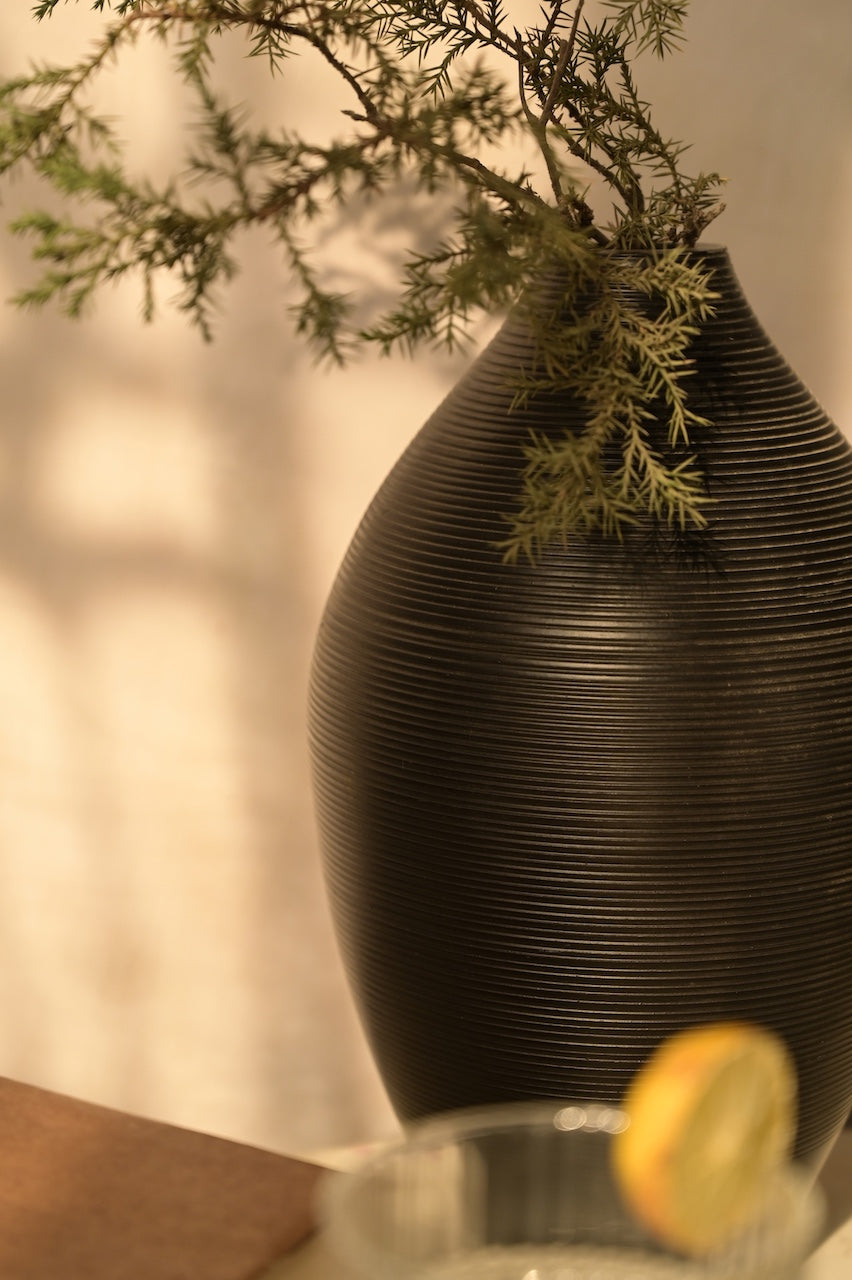 Calla Vase by Nara Livin