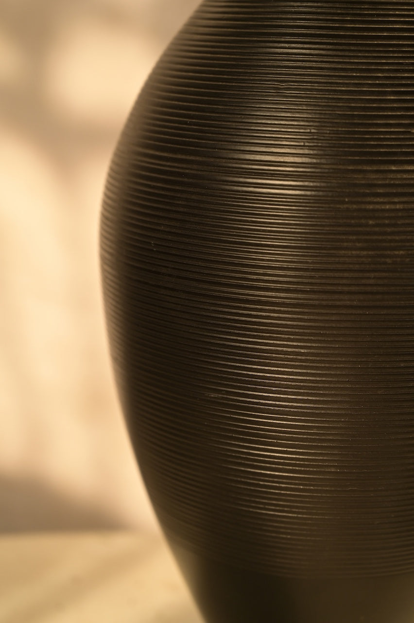 Calla Vase by Nara Livin