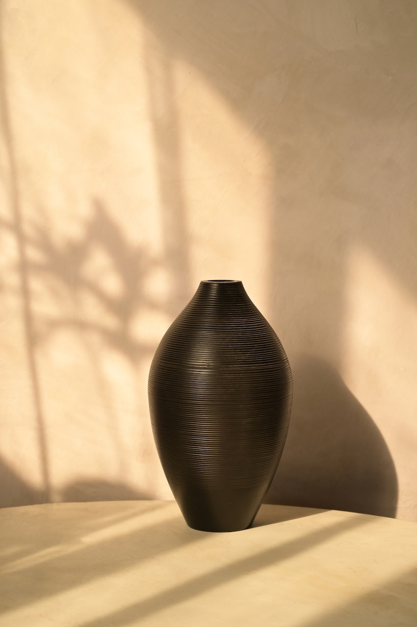 Calla Vase by Nara Livin