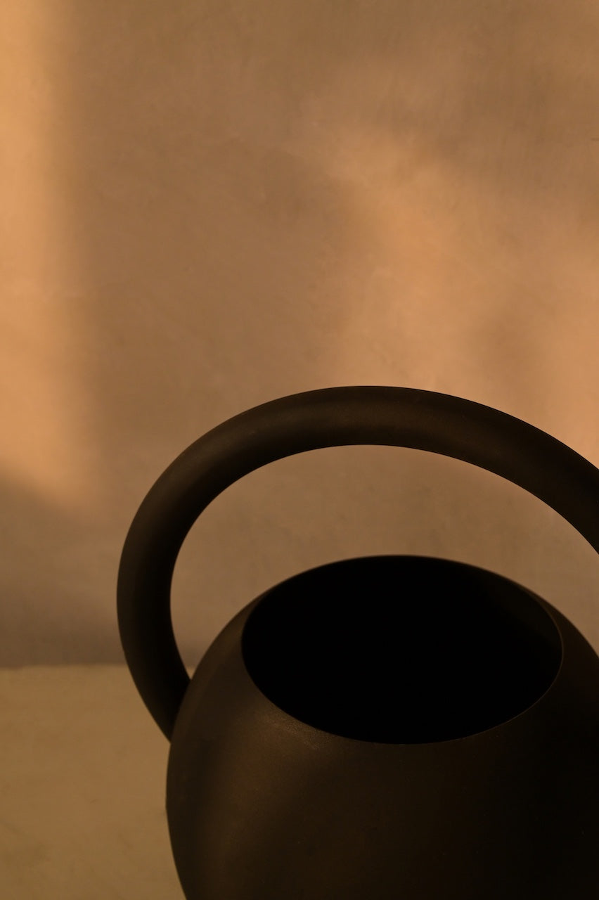 Halo Vase by Nara Livin