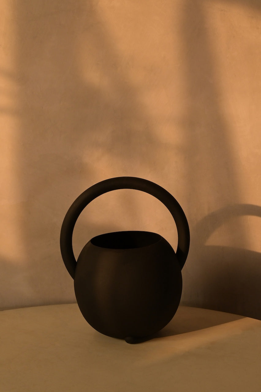 Halo Vase by Nara Livin