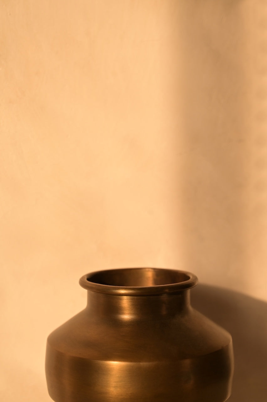 Isla Vase by Nara Livin
