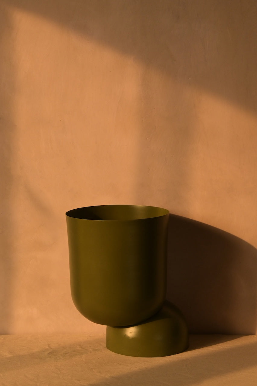 Lino Vase by Nara Livin