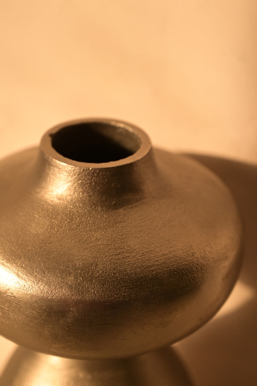 Liora Vase by Nara Livin