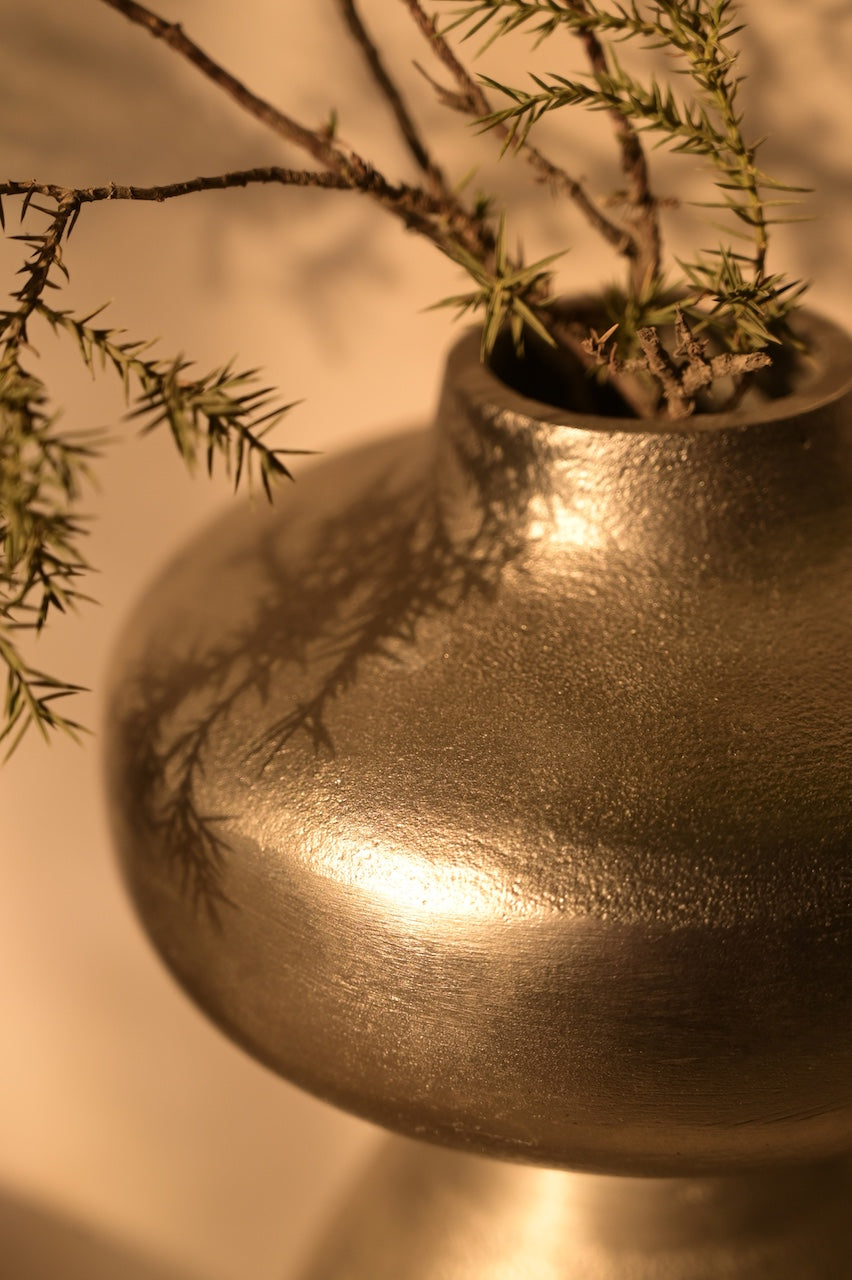 Liora Vase by Nara Livin