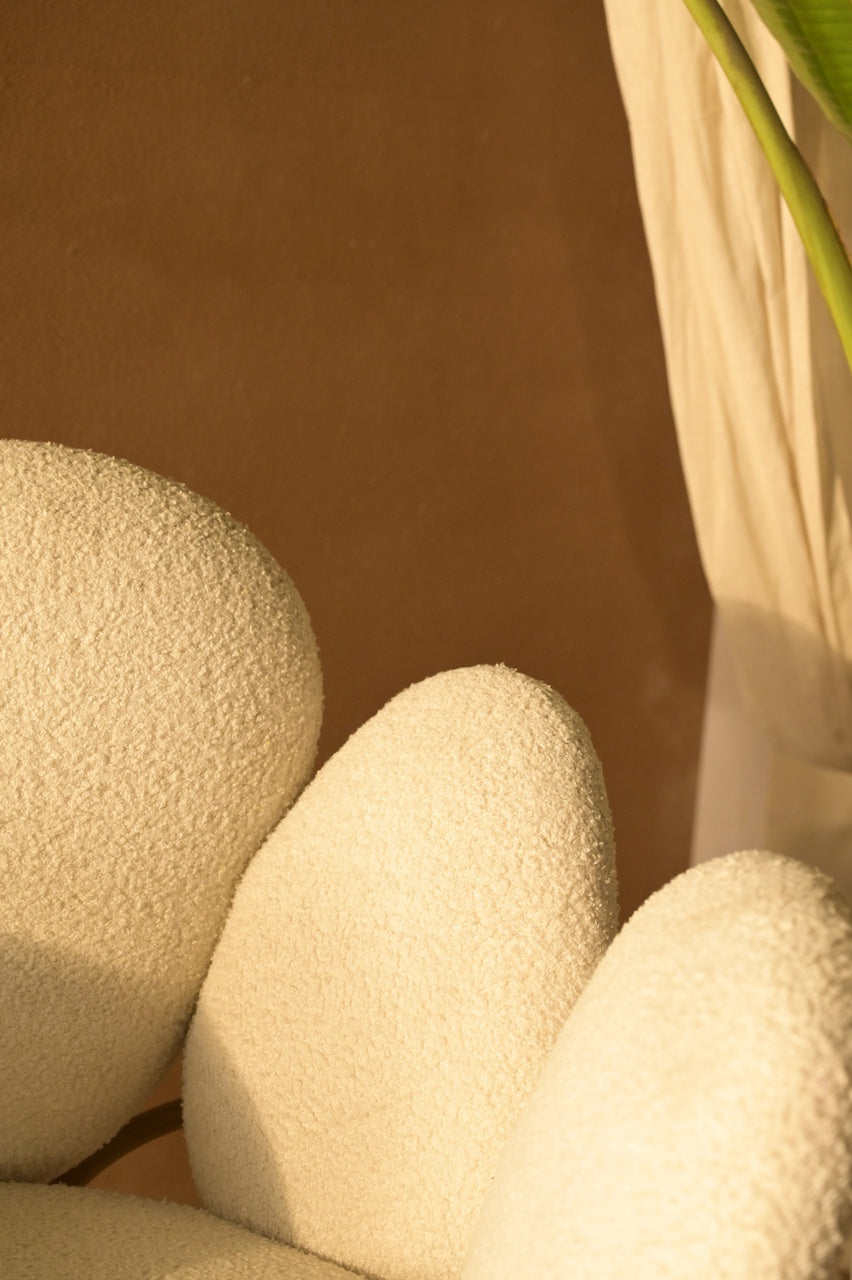 Noa Chair by Nara Livin