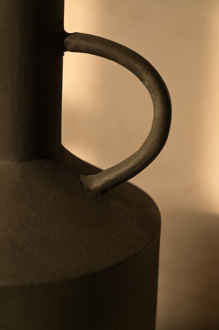 Noa Vase by Nara Livin