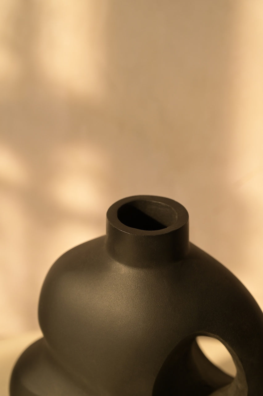 Oris Vase by Nara Livin