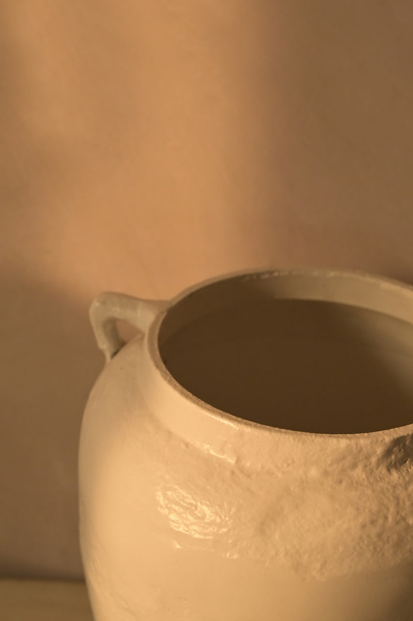 Silas Vase by Nara Livin