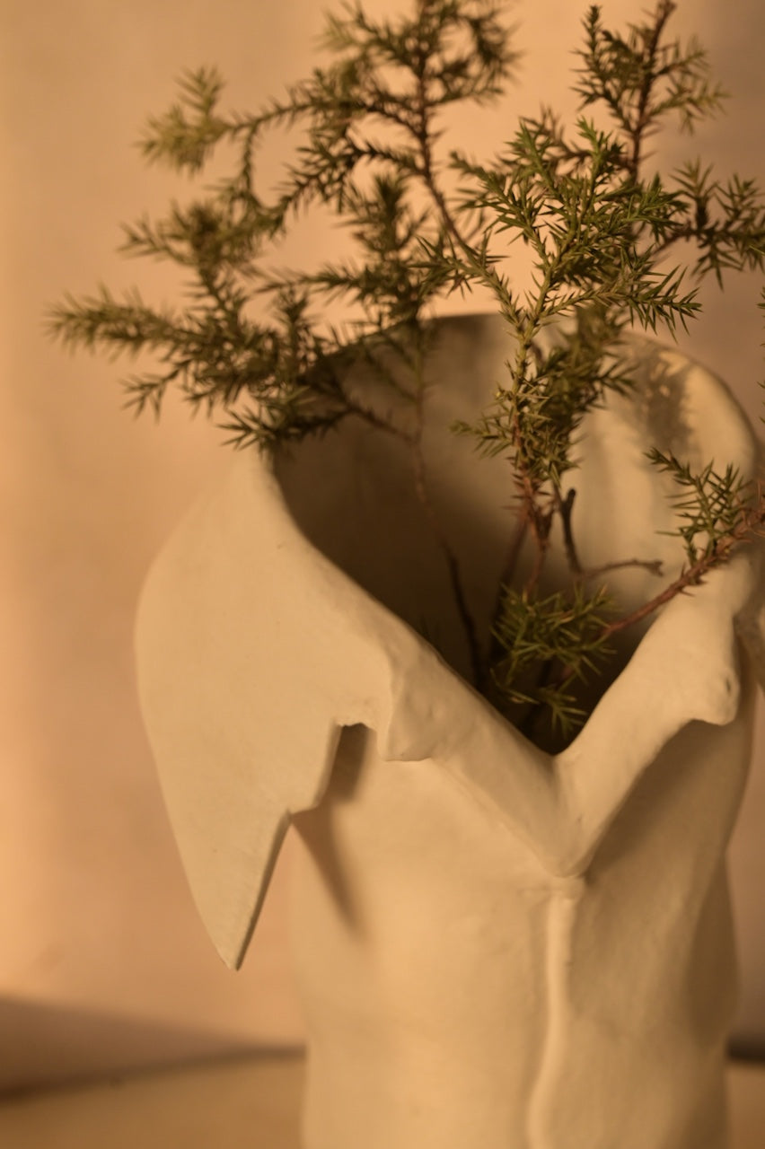 Solis Vase by Nara Livin