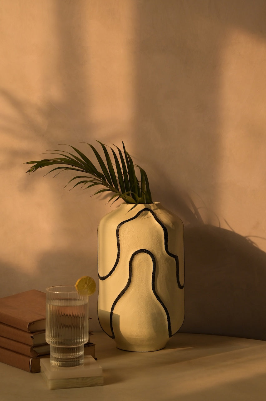 Sumi Vase by Nara Livin