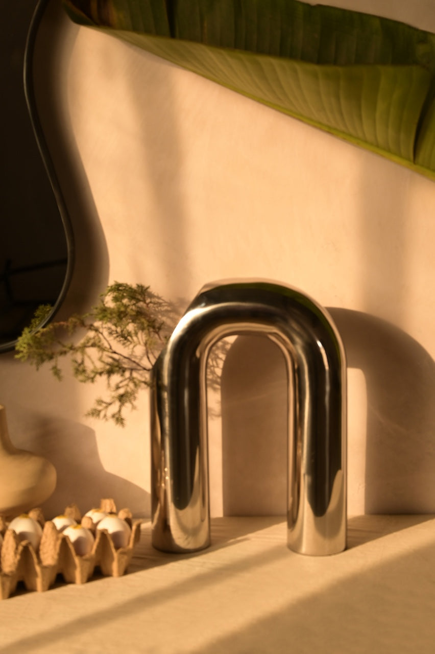 Tova Vase by Nara Livin