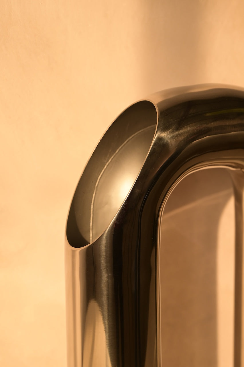 Tova Vase by Nara Livin
