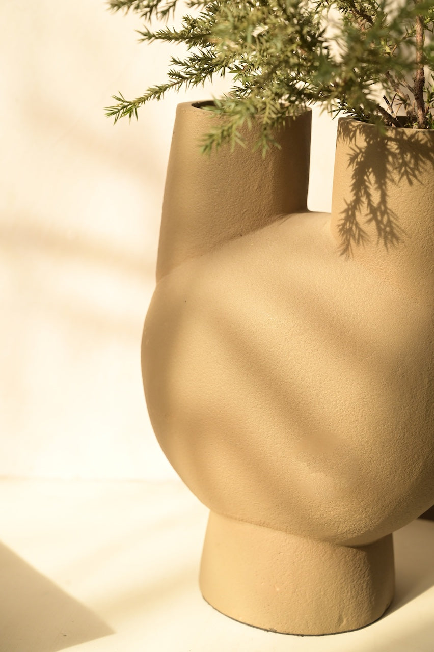 Urn Vase by Nara Livin