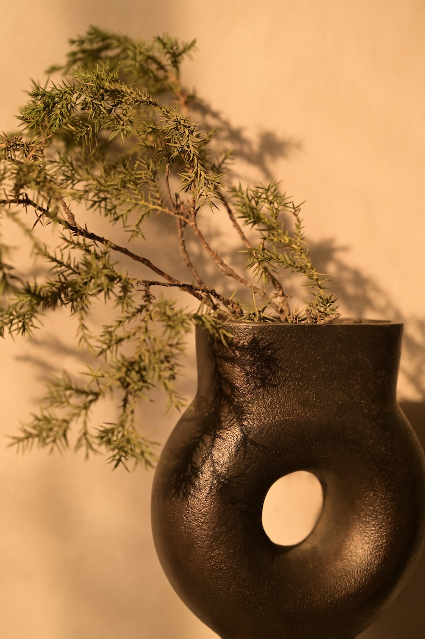 Velar Vase by Nara Livin