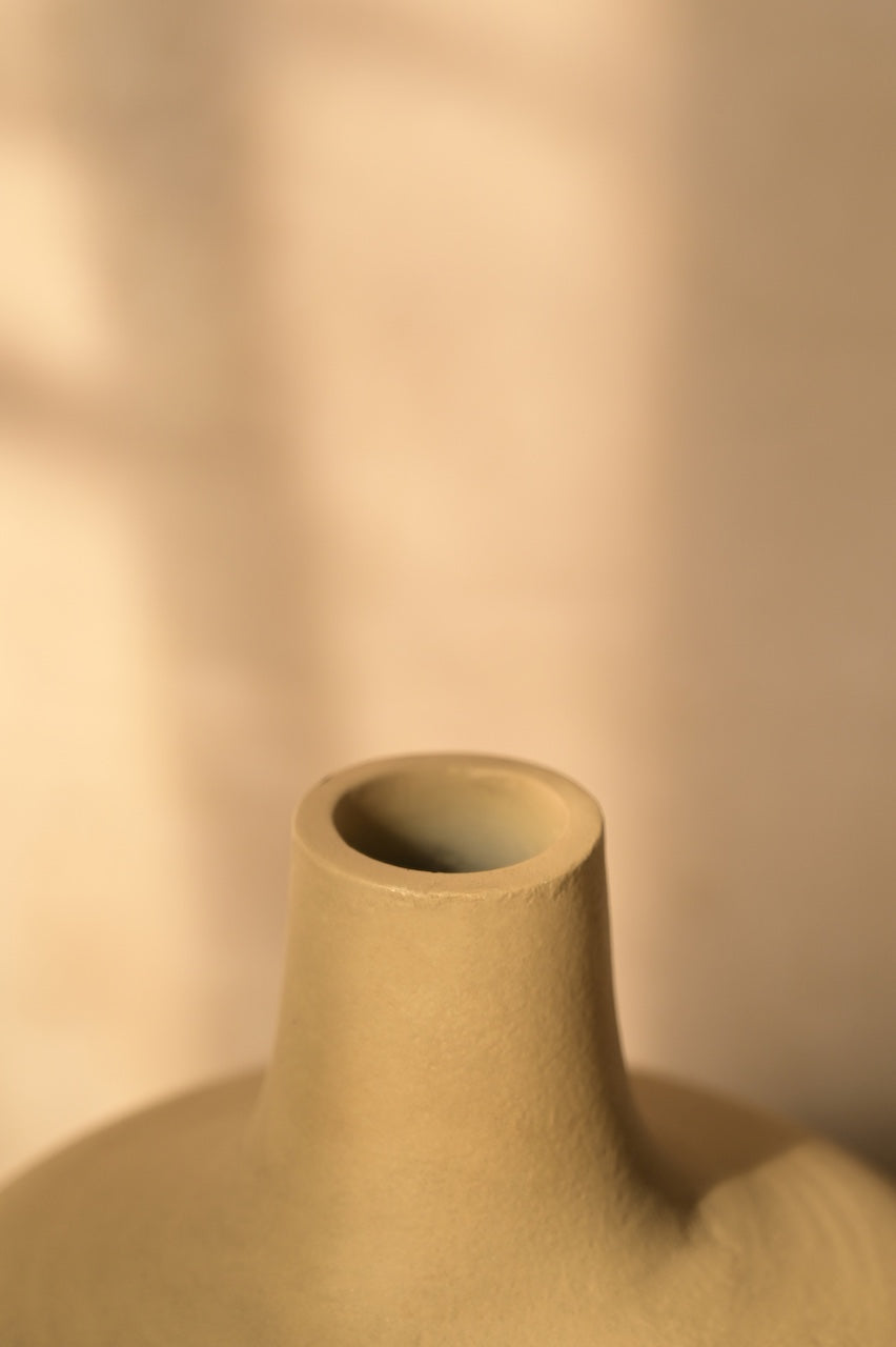 Verona Vase by Nara Livin