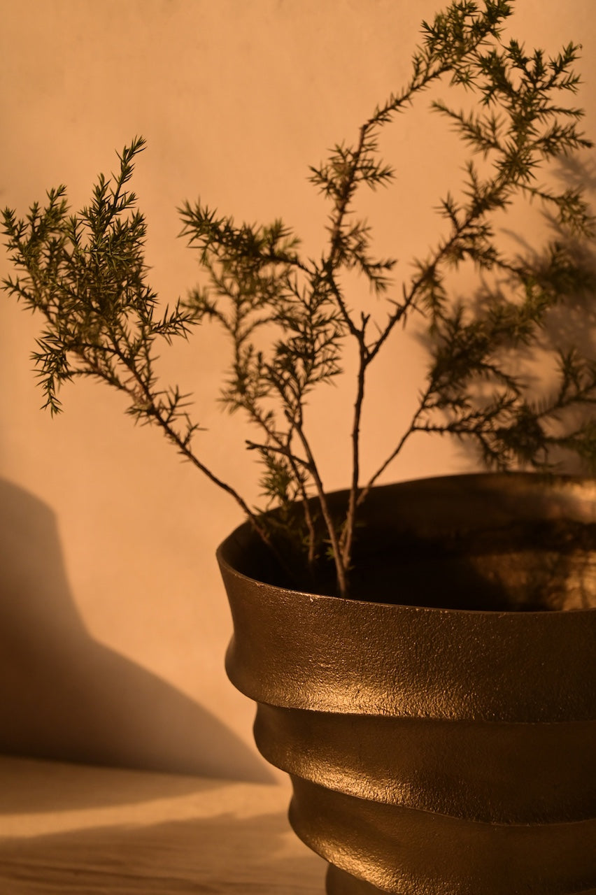 Willow Vase by Nara Livin