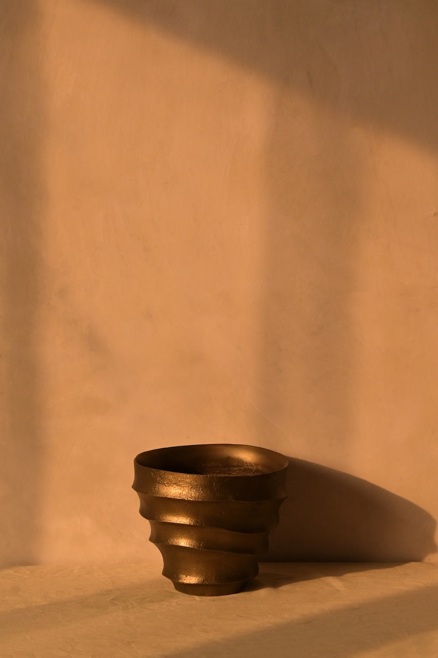 Willow Vase by Nara Livin