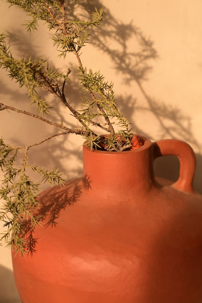 Zephyr Vase by Nara Livin