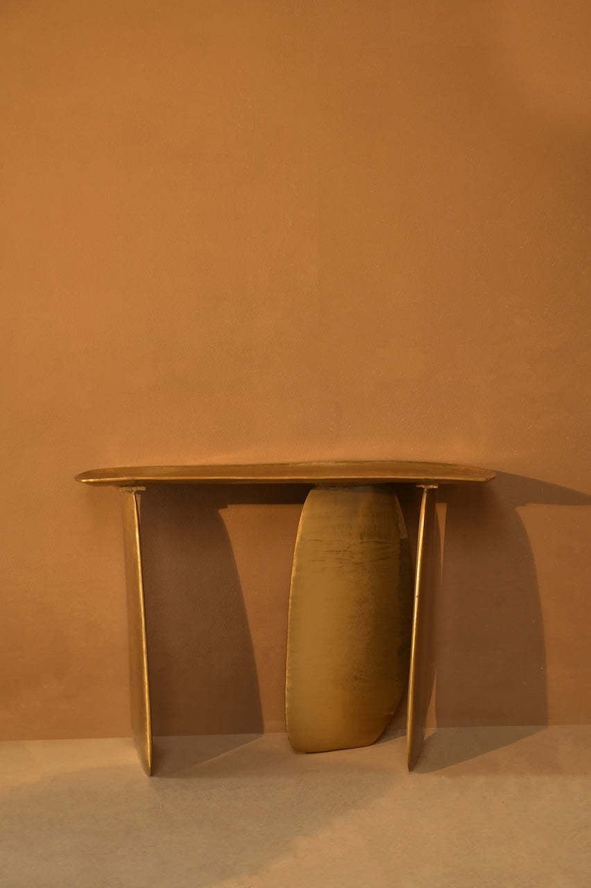 The Stride Console by Nara Livin